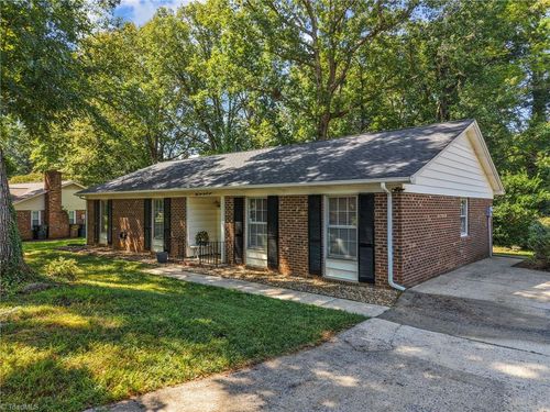 5421 Amberhill Dr, Greensboro, NC, 27455-1136 | Card Image