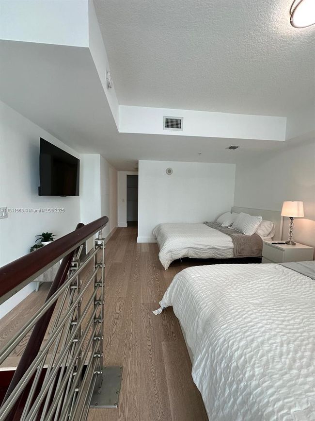 APT-1806 - 41 Se 5 Th St, Condo with 1 bedrooms, 2 bathrooms and null parking in Miami FL | Image 13