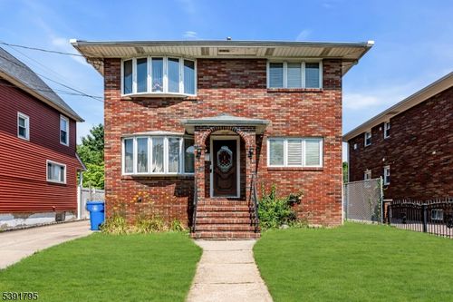 307 Hussa St, Linden, NJ, 07036-3042 | Card Image