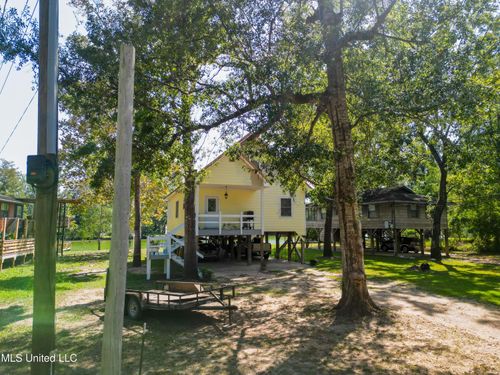 152 Mayhall Dr, Lucedale, MS, 39452-3762 | Card Image