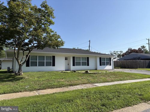 52 Chaucer Dr, NEWARK, DE, 19713-3816 | Card Image
