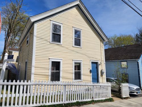 129 Walnut St, Willimantic, CT, 06226-2306 | Card Image