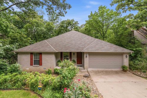 9 E Lake Dr, North Little Rock, AR, 72116-8301 | Card Image