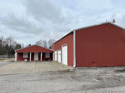 7685 Highway 135 Ne, New Salisbury, IN, 47161-7723 | Card Image