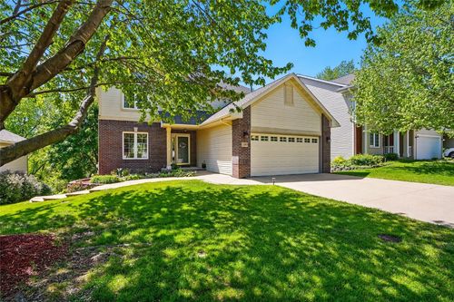 100 E Dovetail Dr, Coralville, IA, 52241-3358 | Card Image