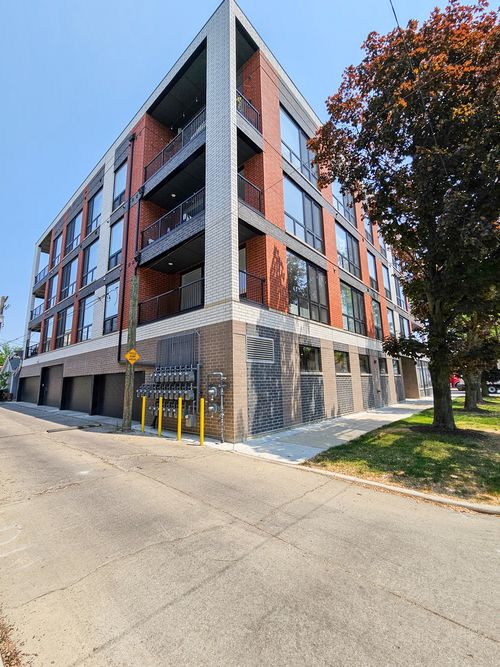 406-2402 W Carmen Ave, Chicago, IL, 60625-2606 | Card Image