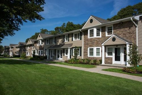 405-405 Tudor Ln, Middle Island, NY, 11953-1368 | Card Image