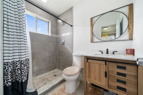 2100 Nw 154th St, Miami Gardens, FL, 33054-2817 | Card Image