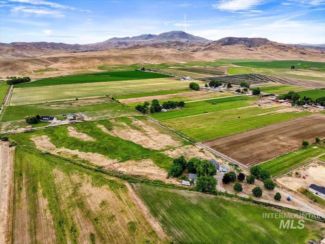 378 E Black Canyon Hwy, House other with 5 bedrooms, 2 bathrooms and null parking in Emmett ID | Image 50