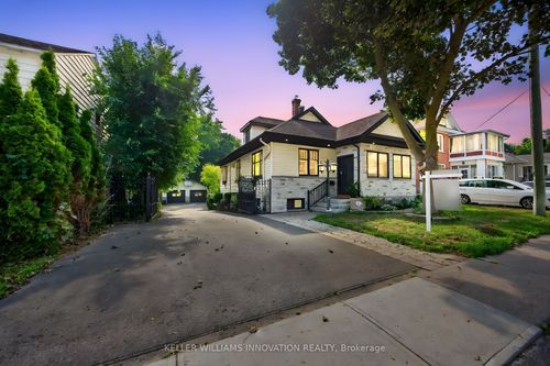 108 Owen St, Barrie, ON, L4M3H7 | Card Image