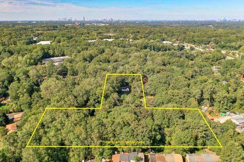 819 Northern Ave, Clarkston, GA, 30021-1942 | Card Image