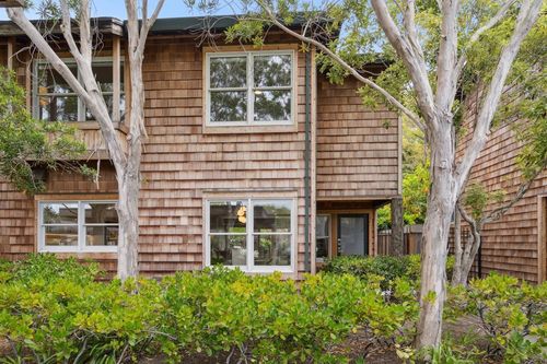 641 Centre Ct, Alameda, CA, 94502-6560 | Card Image