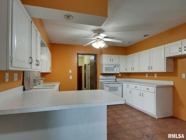 30049 Old Highway V, House other with 3 bedrooms, 2 bathrooms and null parking in La Grange MO | Image 10