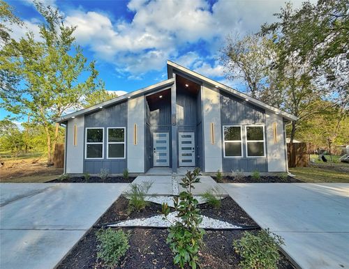 1802 Division St, Commerce, TX, 75428-3104 | Card Image