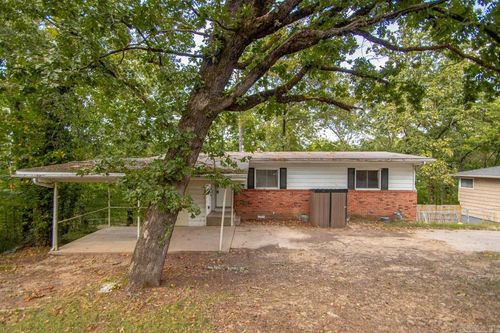 24 Westmont Cir, Little Rock, AR, 72209-1720 | Card Image