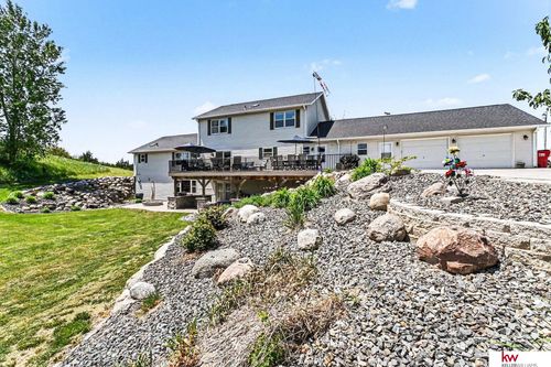 23441 Lincoln Rd, Gretna, NE, 68028-4318 | Card Image