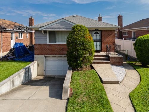 166 16th Ave, Whitestone, NY, 11357-3329 | Card Image