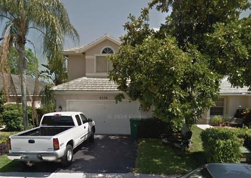 9358 Arborwood Cir, Davie, FL, 33328-6785 | Card Image