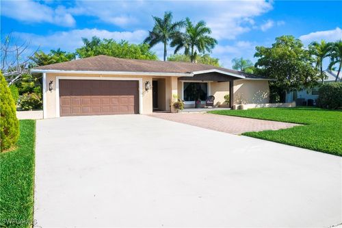 233 Baltusrol Dr, NAPLES, FL, 34113-8324 | Card Image