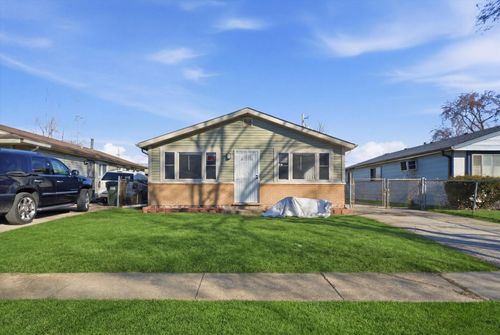 3206 Kinne Rd, Robbins, IL, 60472-2214 | Card Image