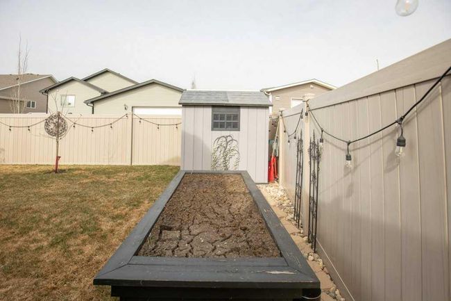 131 Cedar Square, House other with 5 bedrooms, 4 bathrooms and 7 parking in Blackfalds AB | Image 8