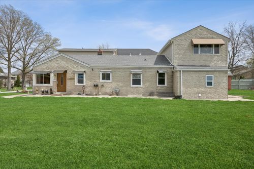 117 Sunrise Ave, Willowbrook, IL, 60527-7060 | Card Image