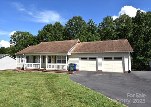 1524 Belleview Dr Ne, Conover, NC, 28613-8959 | Card Image