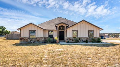 165 Lakeview Cir, La Vernia, TX, 78121-5101 | Card Image