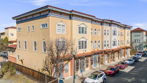 191 Johnson St, Windsor, CA, 95492-7435 | Card Image