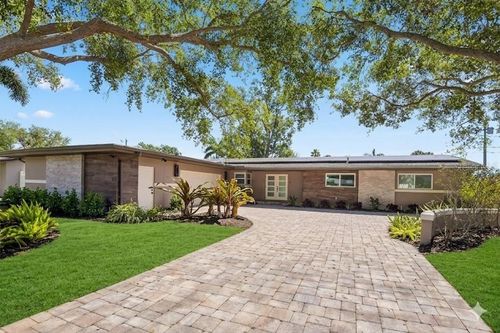 861 Rafael Blvd Ne, St Petersburg, FL, 33704-3027 | Card Image