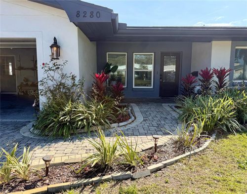8280 32nd Ave N, ST PETERSBURG, FL, 33710-2212 | Card Image