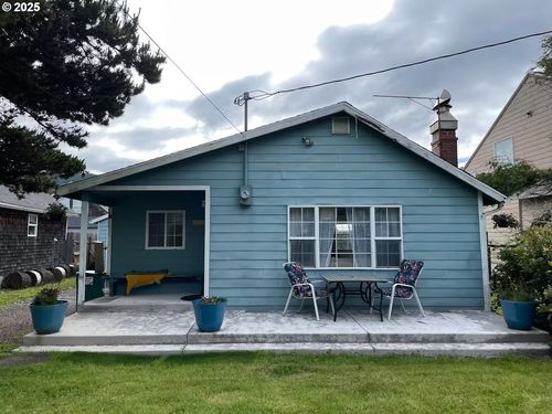 554 N Beacon St, Rockaway Beach, OR, 97136-9867 | Card Image