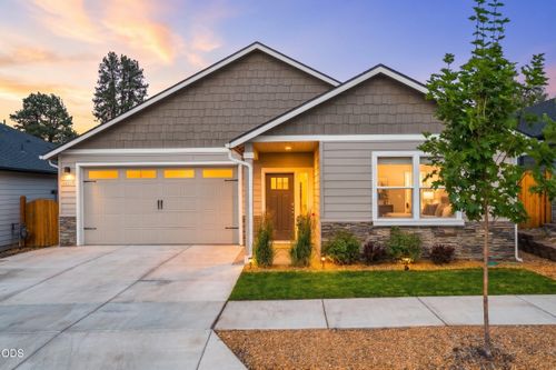 61370 Se Preston St, Bend, OR, 97702-3842 | Card Image
