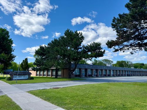 325-331 Lesmill Rd, North York, ON, M3B2V1 | Card Image