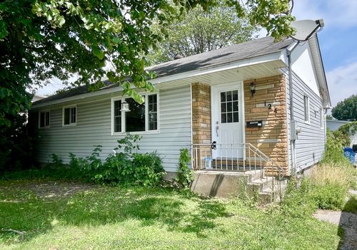 124 Holditch St, Sturgeon Falls, ON, P2B1S4 | Card Image