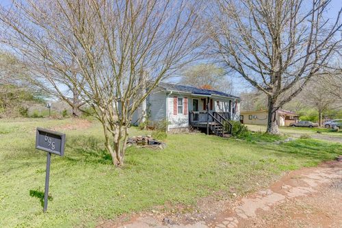 698 Melinda Dr, winder, GA, 30680-3179 | Card Image