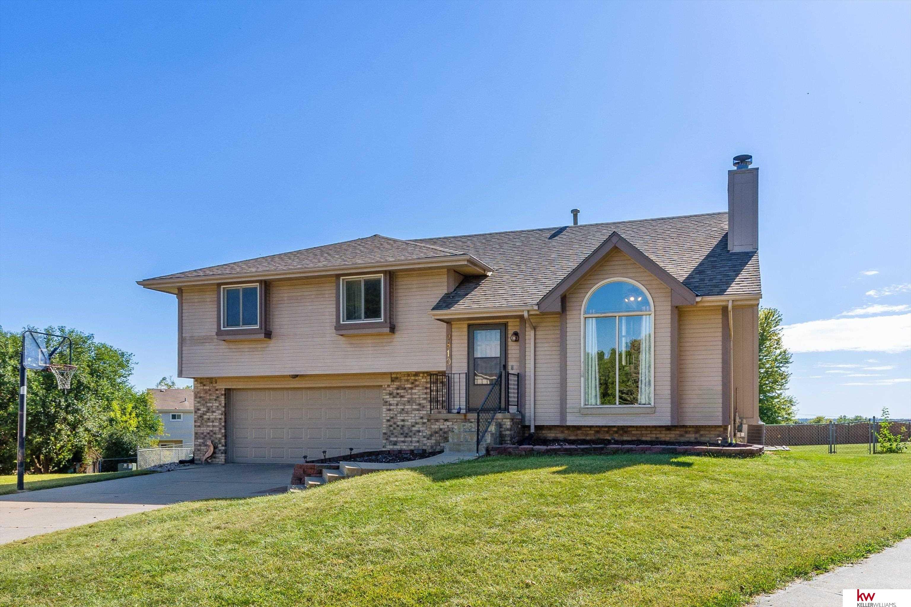 10th St, Bellevue, NE 68123