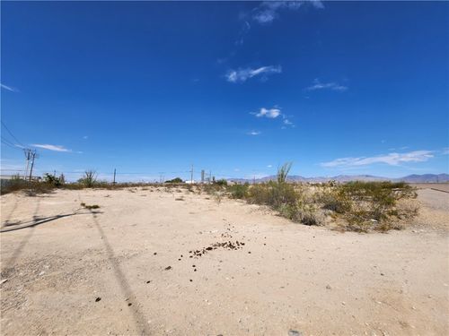 000 W Gandolf Way, Yucca, AZ, 86438 | Card Image