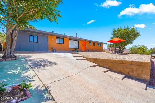814 Galloway Dr, El Paso, TX, 79902-2018 | Card Image