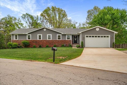 170 Barberry Ln, Berea, KY, 40403-9572 | Card Image