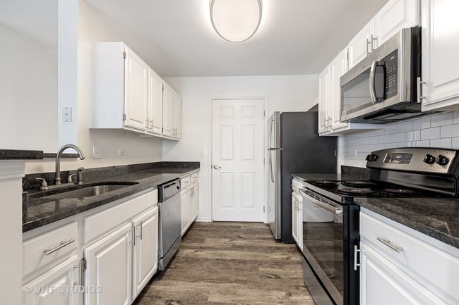 80 - 80 Gershwin Ct, Townhouse with 2 bedrooms, 2 bathrooms and 2 parking in Wheaton IL | Image 5