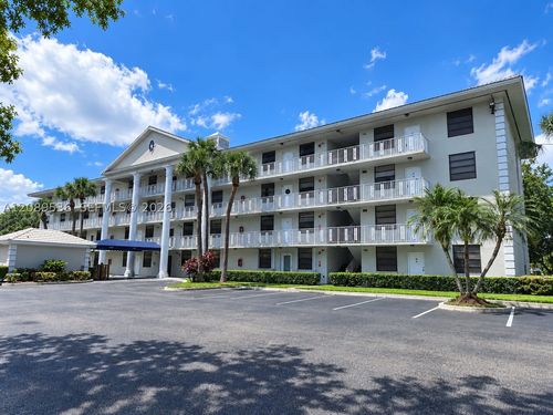 304-1717 Whitehall Dr, Davie, FL, 33324-6937 | Card Image