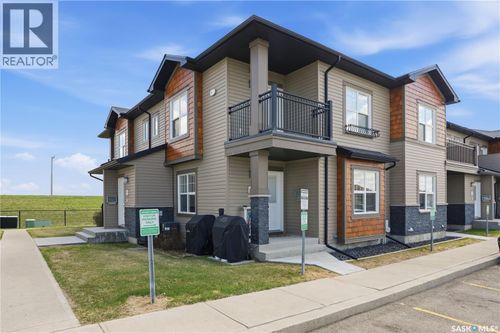 1015 Patrick Cres, Saskatoon, SK, S7W0M3 | Card Image