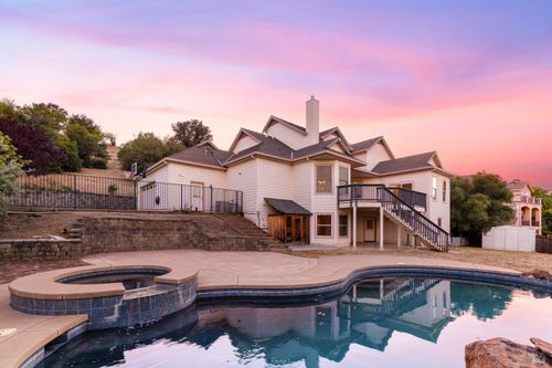2136 Vineyard Hills Ct, Vacaville, CA, 95688-8732 | Card Image