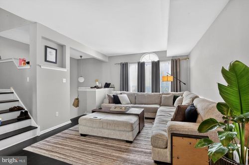 313 Sage Ln, PHILADELPHIA, PA, 19128-4556 | Card Image