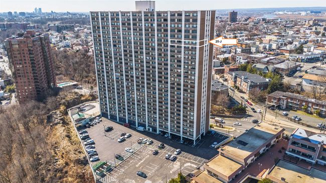 APT-25J - 250 Gorge Rd, Home with 3 bedrooms, 2 bathrooms and null parking in Cliffside Park NJ | Image 42