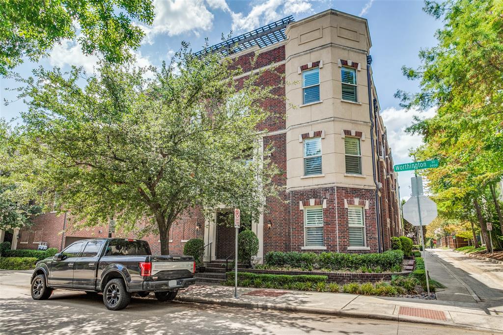 Worthington St, Dallas, TX 75204