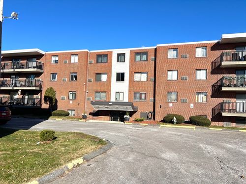 apt-22-900 Governors Dr, Winthrop, MA, 02152-3244 | Card Image