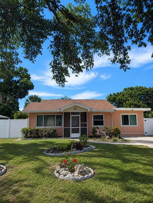 733 Laurel Ave, VENICE, FL, 34285-4718 | Card Image