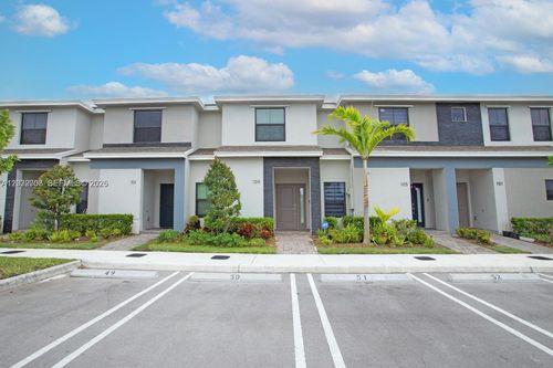 109 Ne 3rd Ct, Florida City, FL, 33034-2277 | Card Image